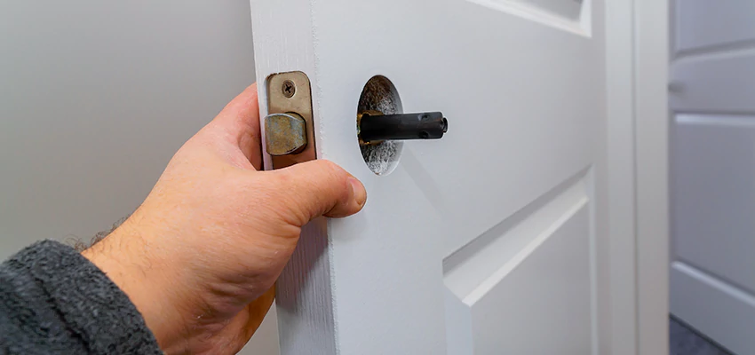 Nighttime Locksmith For Lock Repair in Kendale Lakes, FL