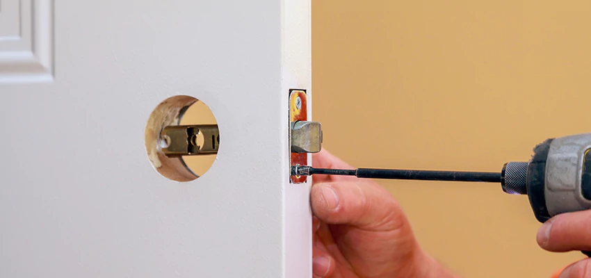 Stuck Door Knobs Repair in Kendale Lakes, FL